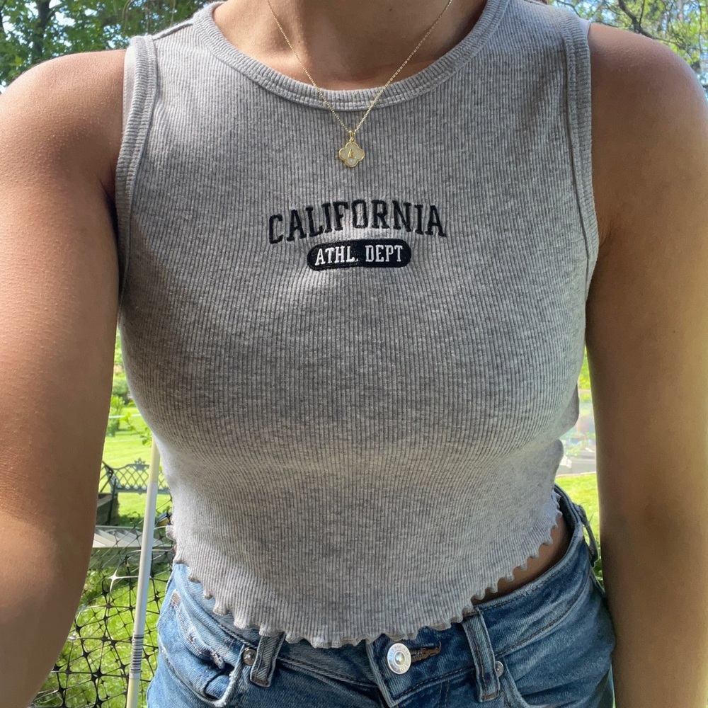 Forever 21 Gray Fitted Crop Tank Top